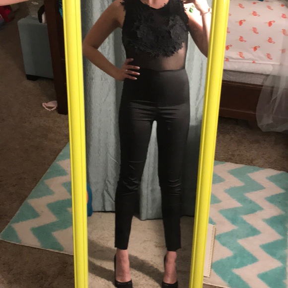 Lace Jumpsuit😍💚🤤 - Picture 3 of 8